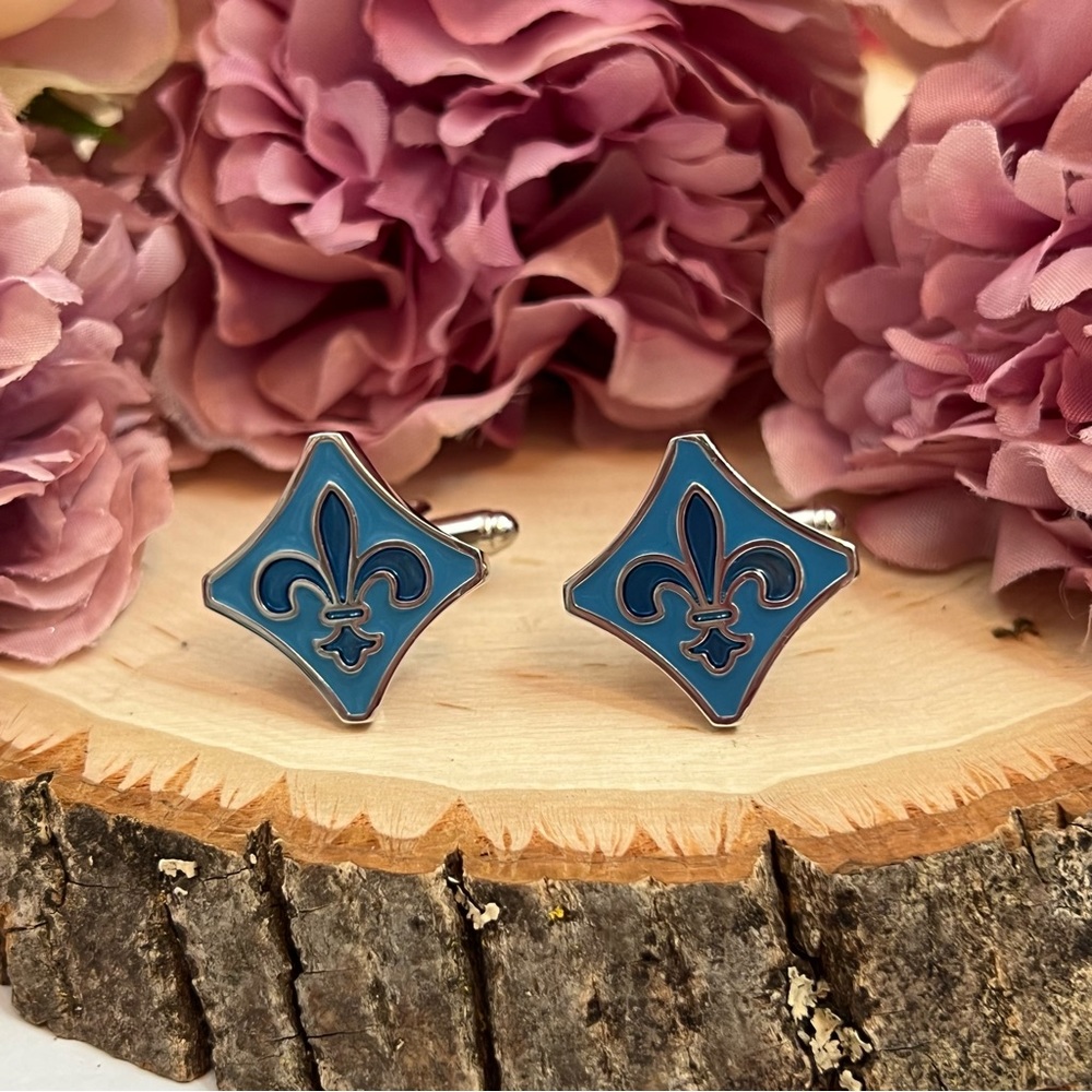 Elegant Two Tone Blue Fleur de Lis Cufflinks - Picture 3 of 15